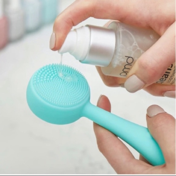 New PMD Clean Cleansing Brush - Picture 3 of 4